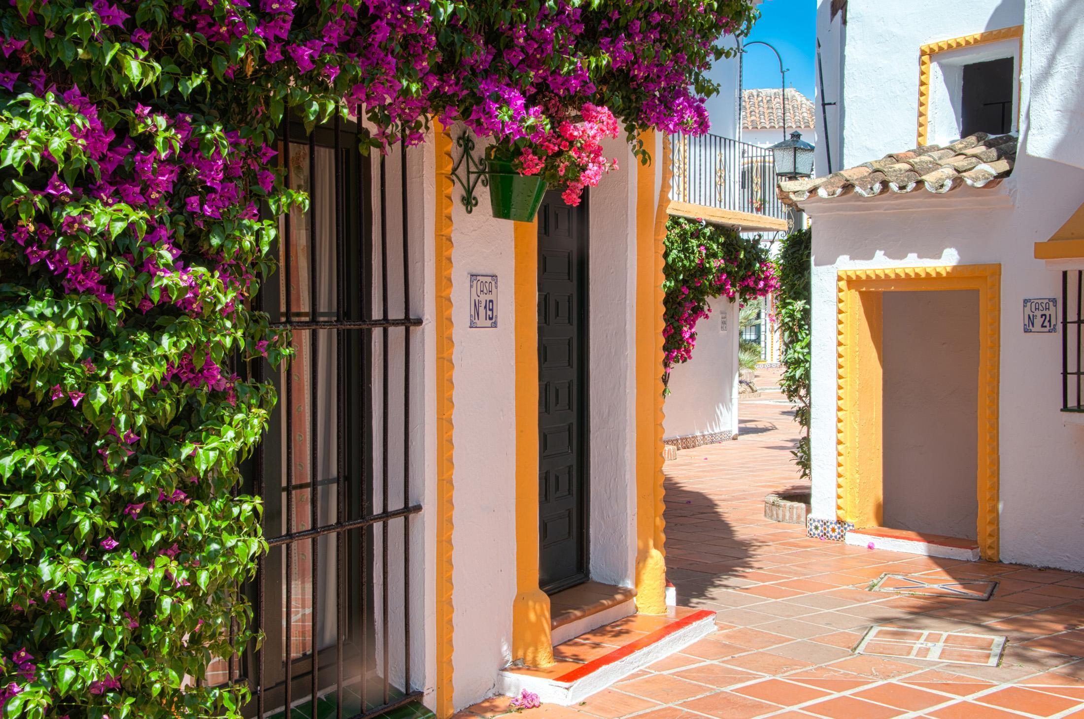 Отель Globales Pueblo Andaluz Сан-Педро-де-Алькантара Экстерьер фото